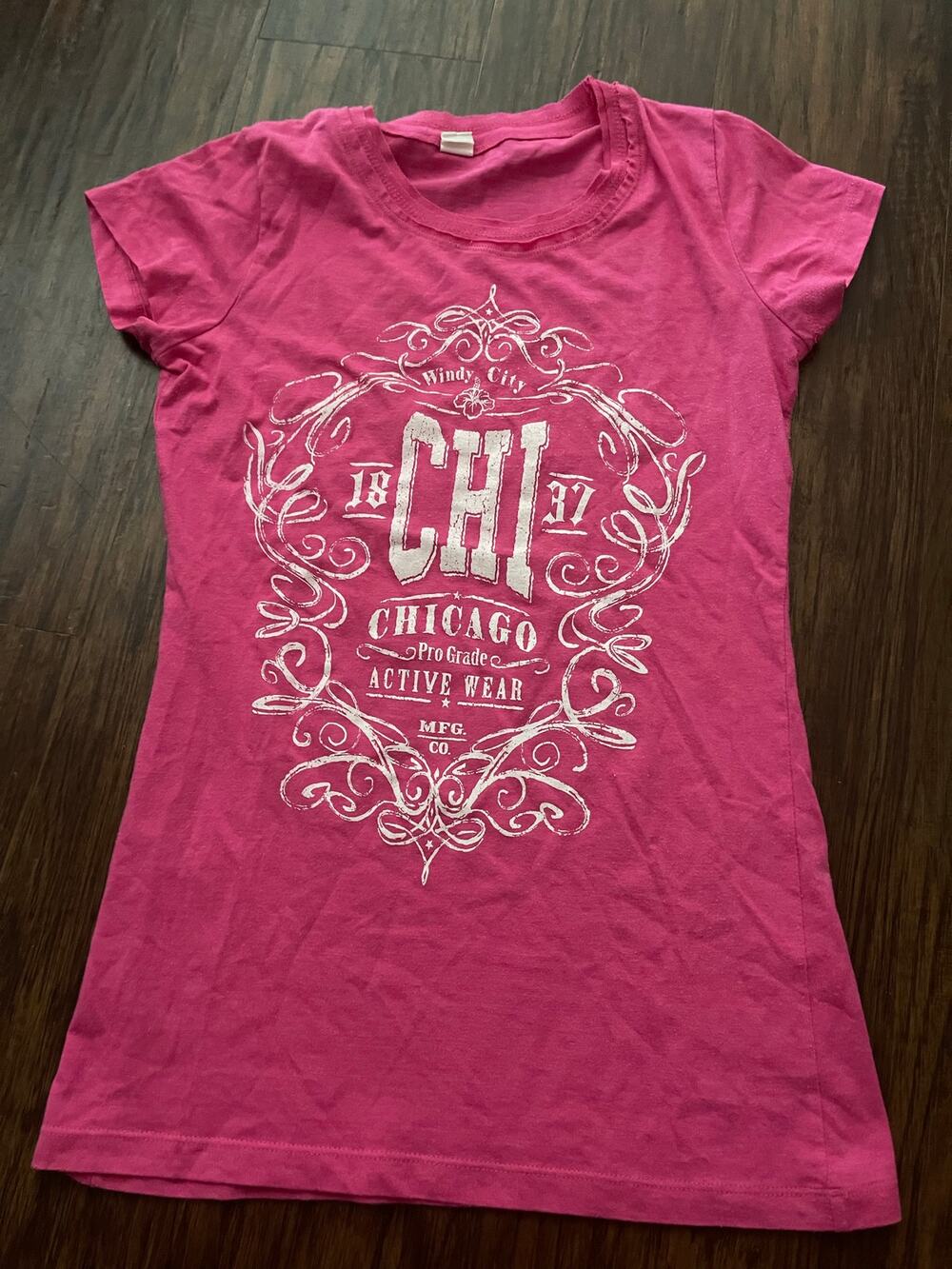 Chicago womens pink graphic tee